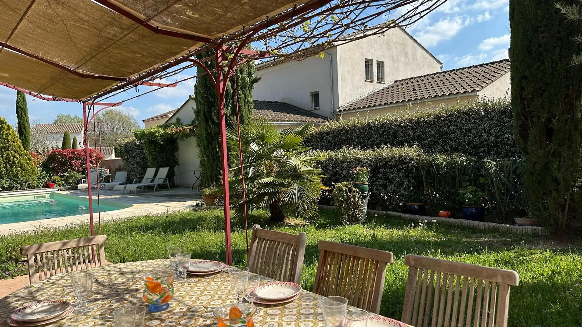 Villa Nicole Avec Piscine & Jardin Prives, Parking Dans Le Coeur Du Luberon, Proche Gordes, Roussillon, Goult, Bonnieux Oppede 0*,  France