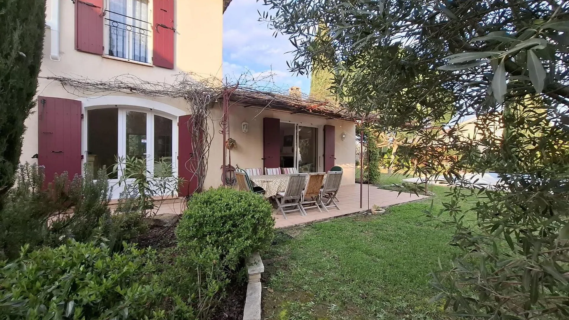 Villa Nicole Avec Piscine & Jardin Prives, Parking Dans Le Coeur Du Luberon, Proche Gordes, Roussillon, Goult, Bonnieux Oppede France