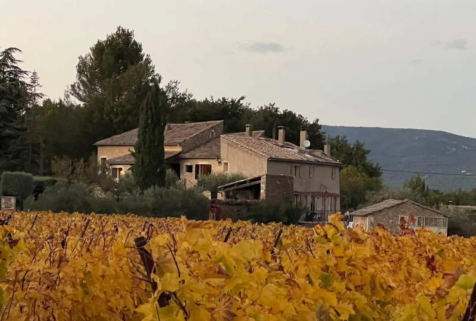 Villa Nicole Avec Piscine & Jardin Prives, Parking Dans Le Coeur Du Luberon, Proche Gordes, Roussillon, Goult, Bonnieux Oppede